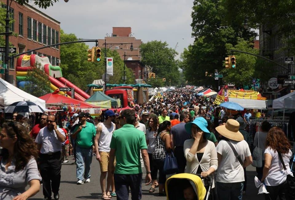 The Fabulous Fifth Avenue Street Fair 