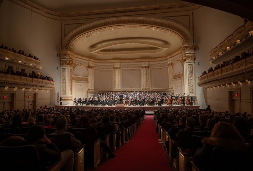 New England Symphonic Ensemble plays Mozart and Vivaldi at Carnegie Hall - Family event at Carnegie Hall - Isaac Stern Auditorium / Ronald O. Perelman Stage in NYC